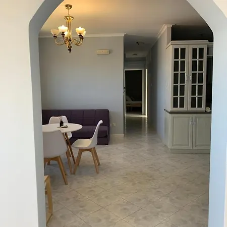 Aris House