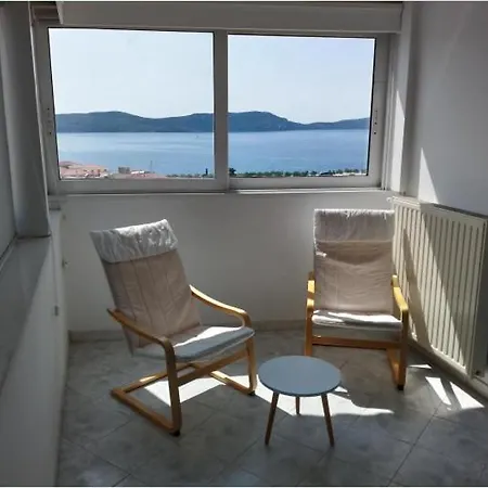 Apartment Aris House
